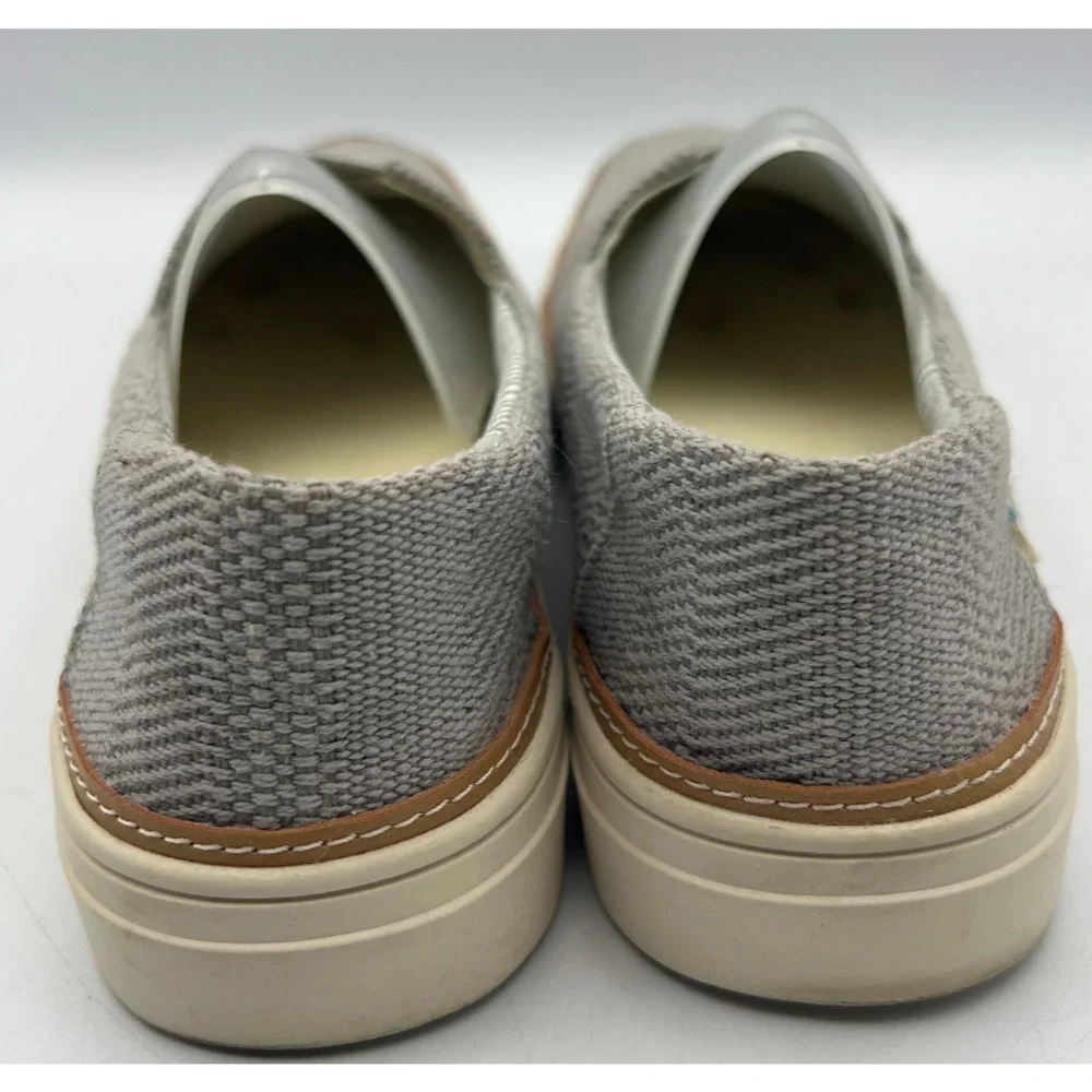 TOMS Womens 7.5 Gray Canvas Slip On Casual Comfort Shoes Lightweight Flats